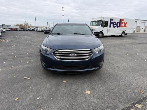 2016 Ford Taurus SEL
