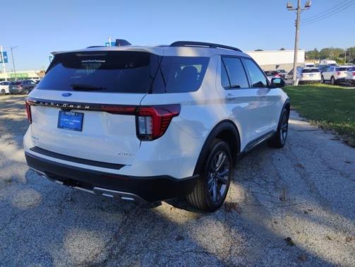 2025 Ford Explorer Active