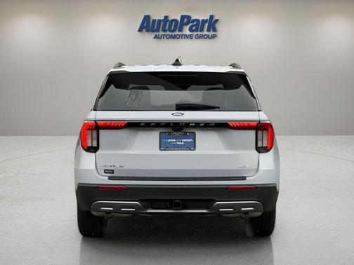 White Metallic 2026 Ford Explorer Active