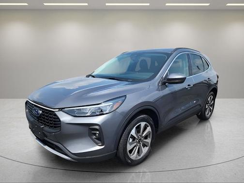Carbonized Gray Metallic 2025 Ford Escape Platinum
