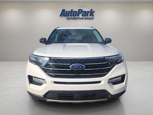 White Metallic 2024 Ford Explorer XLT