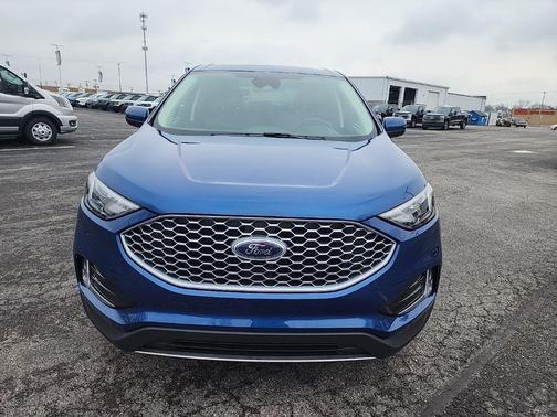 Blue Metallic 2023 Ford Edge SEL