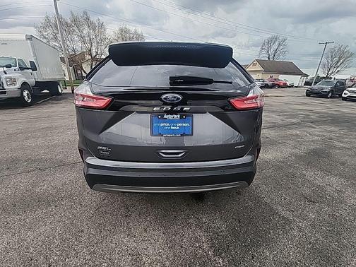 Gray Metallic 2024 Ford Edge SEL