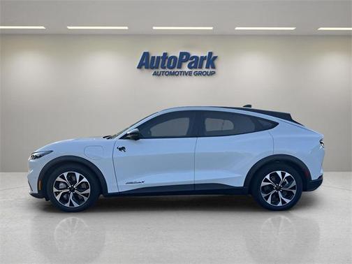 2024 Ford Mustang Mach-E Select