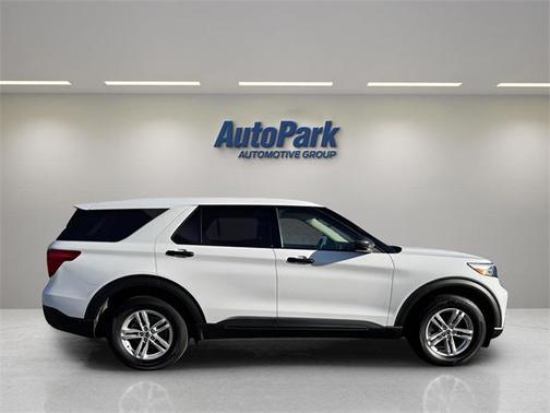 2023 Ford Explorer Base
