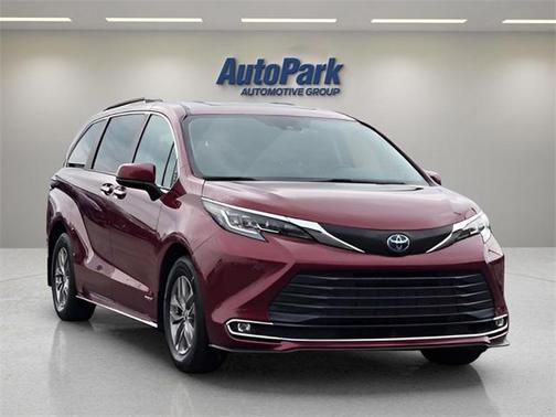 2021 Toyota Sienna XLE 7 Passenger
