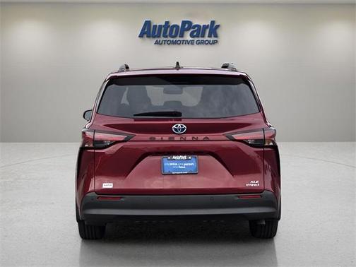 2021 Toyota Sienna XLE 7 Passenger