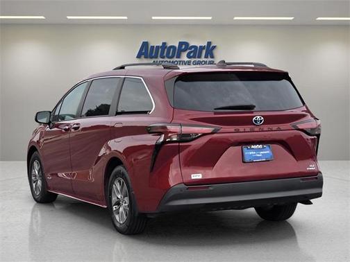 2021 Toyota Sienna XLE 7 Passenger