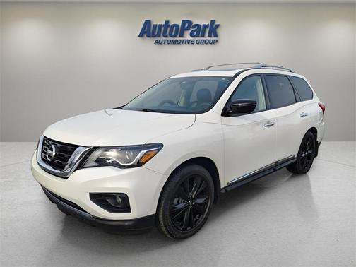 2017 Nissan Pathfinder Platinum