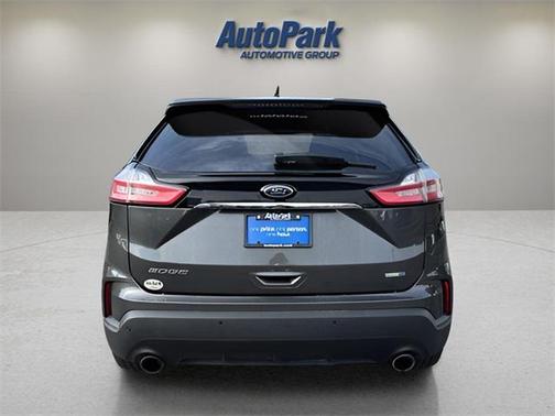 2020 Ford Edge SE