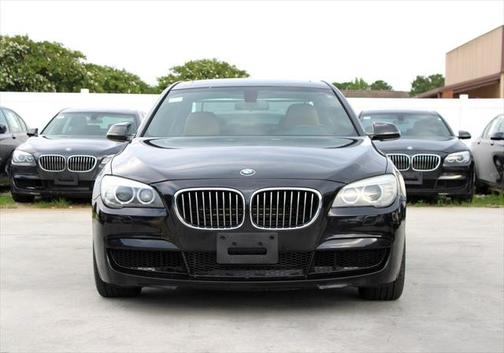 2013 BMW 750 i xDrive