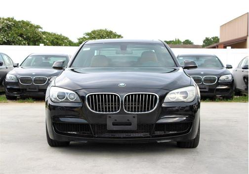 2013 BMW 750 i xDrive