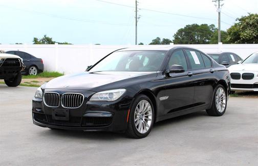 2013 BMW 750 i xDrive