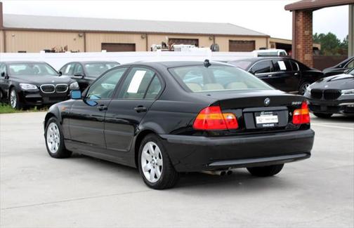 2004 BMW 325 325i