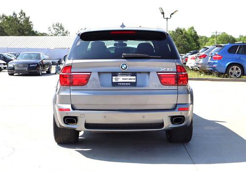 Space Gray Metallic 2011 BMW X5 xDrive50i