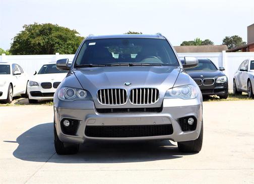 Space Gray Metallic 2011 BMW X5 xDrive50i