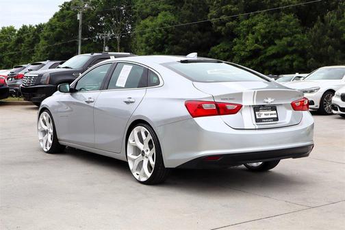 Silver Ice Metallic 2017 Chevrolet Malibu 1LT