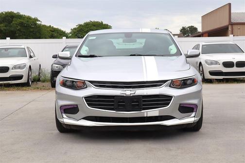 Silver Ice Metallic 2017 Chevrolet Malibu 1LT