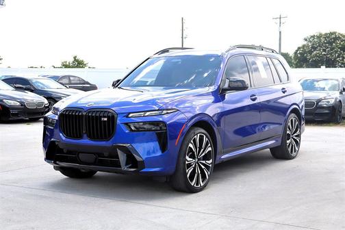 Marina Bay Blue Metallic 2023 BMW X7 M60i