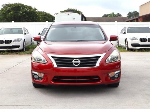 Cayenne Red Metallic 2013 Nissan Altima 2.5 SL