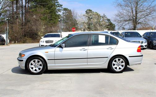 2005 BMW 325 325i