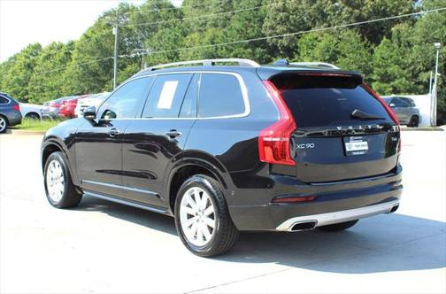 2016 Volvo XC90 T6 Momentum