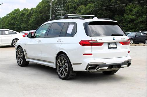 2020 BMW X7 M50i