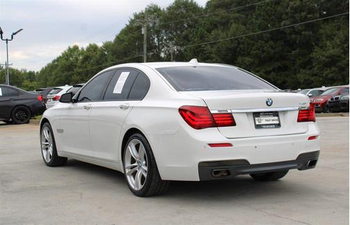 2013 BMW 740 740i