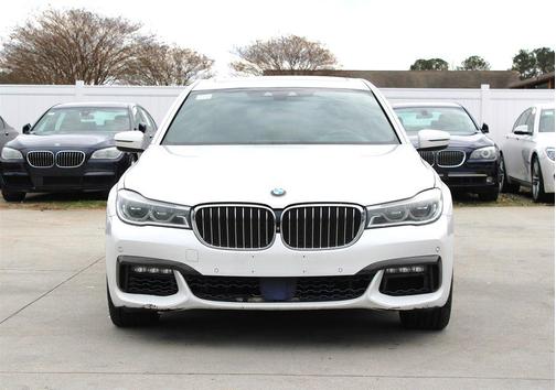 2016 BMW 750 i xDrive