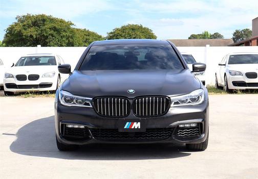 Carbon Black Metallic 2018 BMW 750 i xDrive