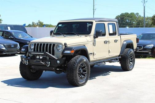 2020 Jeep Gladiator Sport