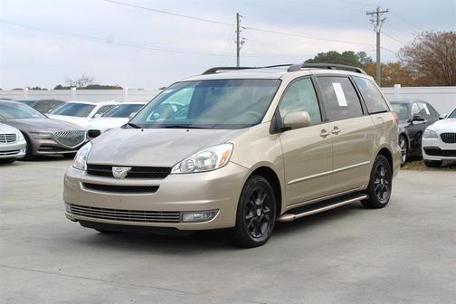 2005 Toyota Sienna XLE