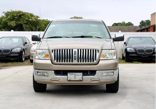 2006 Lincoln Mark LT Base
