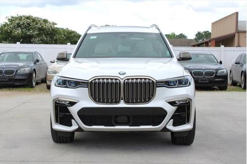 2020 BMW X7 M50i