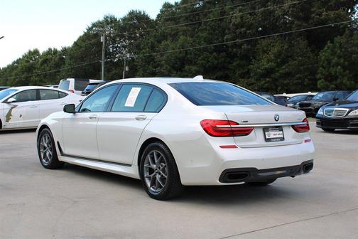 2016 BMW 750 i xDrive