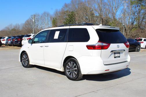 2019 Toyota Sienna Limited Premium