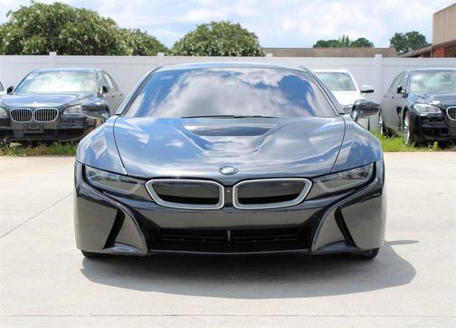 2016 BMW i8 