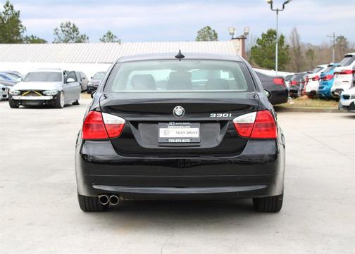 2006 BMW 330 330i