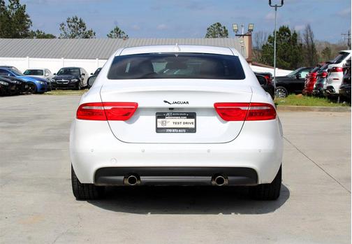 2017 Jaguar XE 35t R-Sport