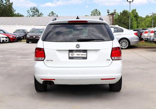 White 2014 Volkswagen Jetta SportWagen DSG TDI w/Sunroof & Nav