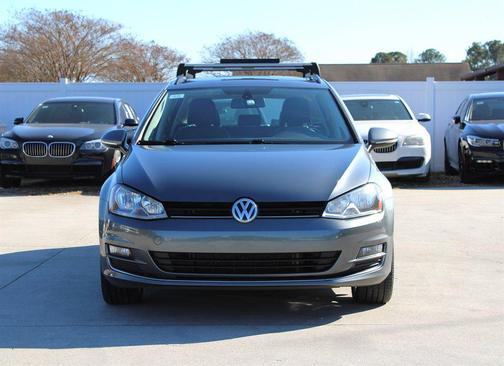 2015 Volkswagen Golf SportWagen TDI SE 4-Door