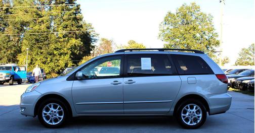 2005 Toyota Sienna XLE