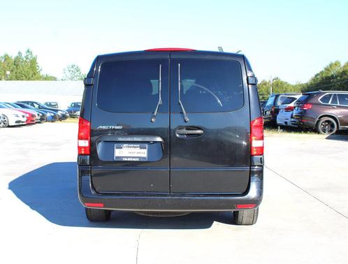 2018 Mercedes-Benz Metris Base