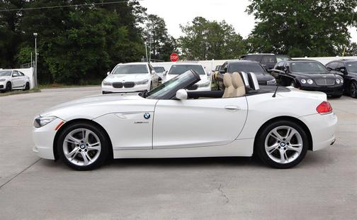 Alpine White 2010 BMW Z4 sDrive35i