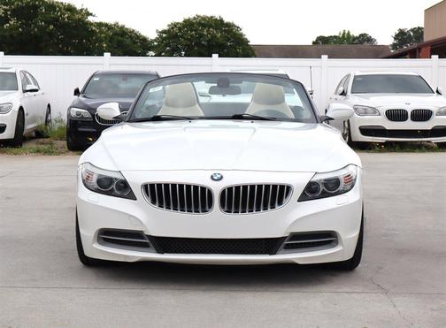 Alpine White 2010 BMW Z4 sDrive35i