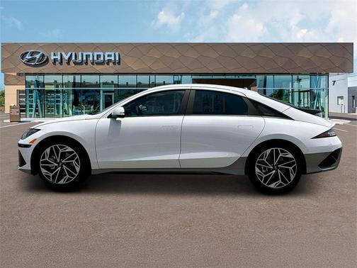 2025 Hyundai IONIQ 6 SEL