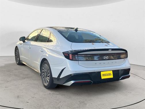 2025 Hyundai SONATA Hybrid Limited