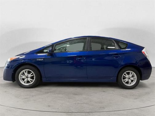 2010 Toyota Prius III