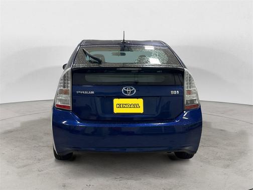 2010 Toyota Prius III