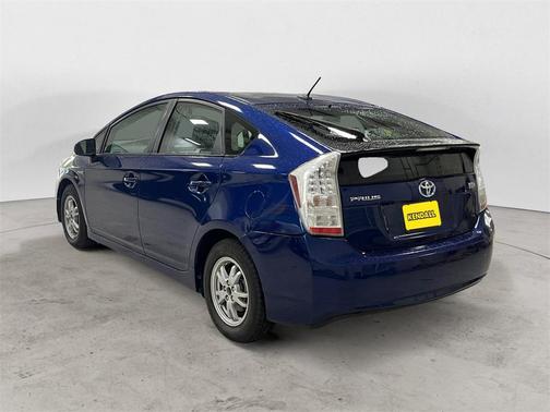 2010 Toyota Prius III